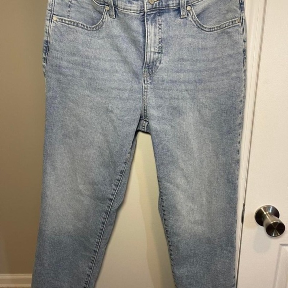 Talbots Simply Flattering Straight Leg Crop Jeans Light Wash